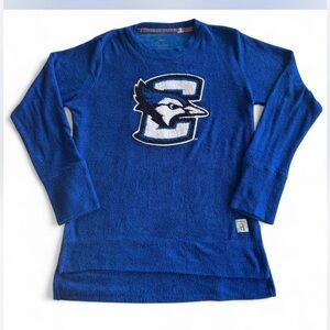 Creighton Bluejays sweatshirt features the official logo Creighton Bluejays Sz S